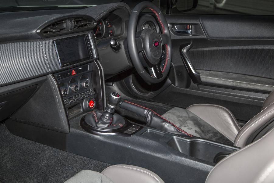 Интерьер Subaru BRZ tS (ZC6) 2015 года  (JP) (фото 36 из 36)